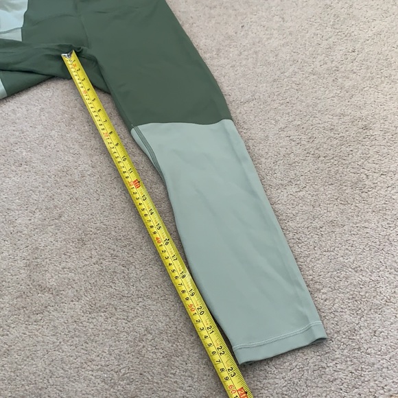 Lululemon Crop - Picture 11 of 15